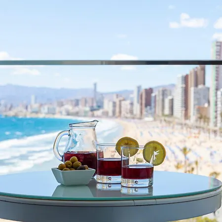 Brisa ホテル ベニドルム