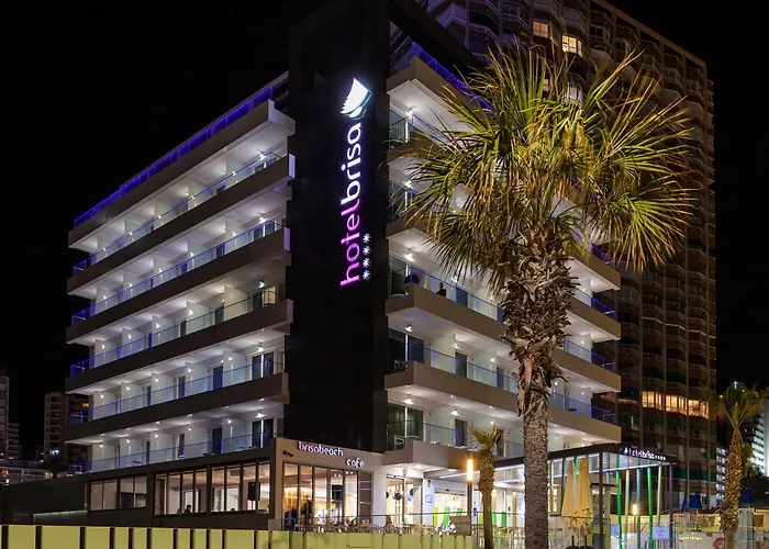 Ξενοδοχείο Brisa 4*